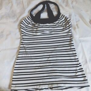 Lululemon white black stripped scooped up built-in bar top